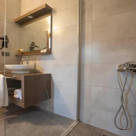 West House Exclusive Hotel