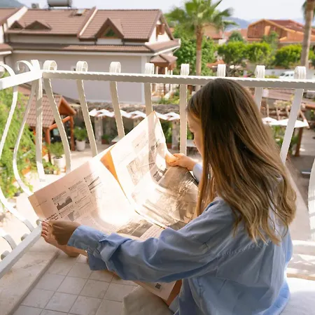 West House Exclusive Hotel *