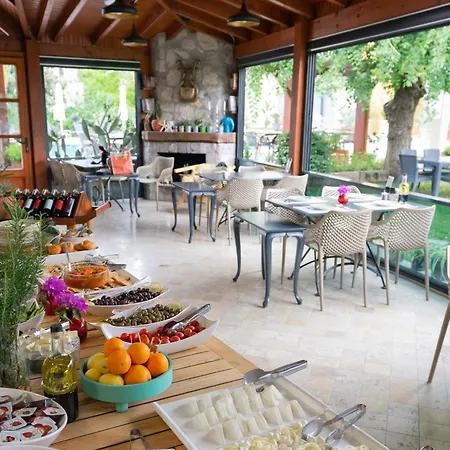 West House Exclusive Hotel *