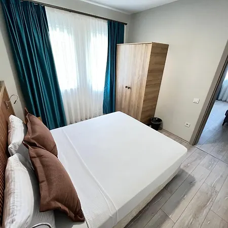 West House Exclusive فندق *