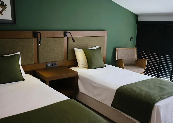 West House Exclusive Hotell *