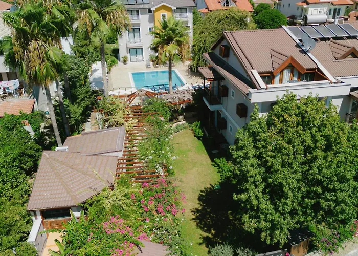 West House Exclusive Hotell *